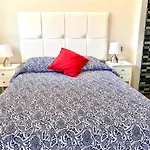 Vime I Marbella East Swimming Pool, Gym & Spa - Eaw Homes *