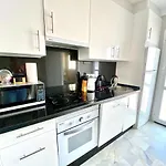 Vime I Marbella East Swimming Pool, Gym & Spa - Eaw Homes * מארבלה